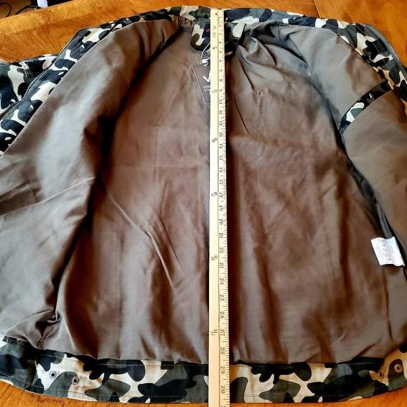 Ultimate Camo Bomber Jacket - Picture 11 of 15